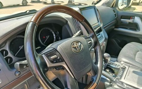 Toyota Land Cruiser 200, 2020 год, 8 170 000 рублей, 7 фотография