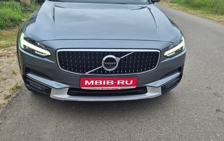 Volvo V90 Cross Country I рестайлинг, 2017 год, 3 099 000 рублей, 1 фотография