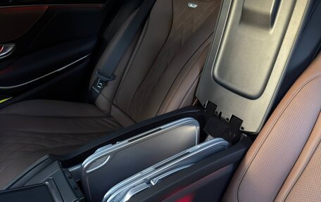 Mercedes-Benz S-Класс, 2018 год, 32 400 000 рублей, 40 фотография