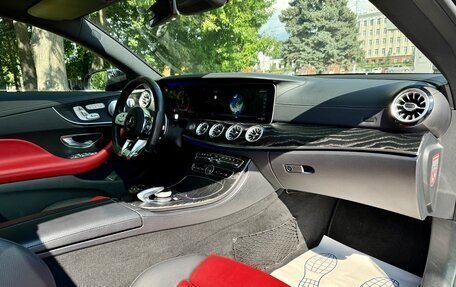 Mercedes-Benz E-Класс, 2018 год, 3 699 999 рублей, 11 фотография