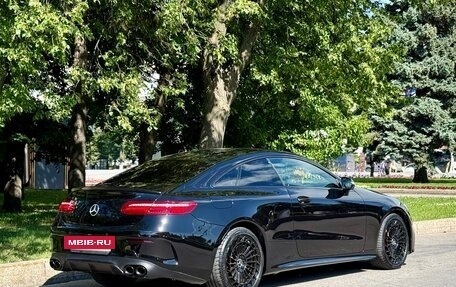 Mercedes-Benz E-Класс, 2018 год, 3 699 999 рублей, 4 фотография