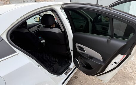 Chevrolet Cruze II, 2011 год, 850 000 рублей, 9 фотография