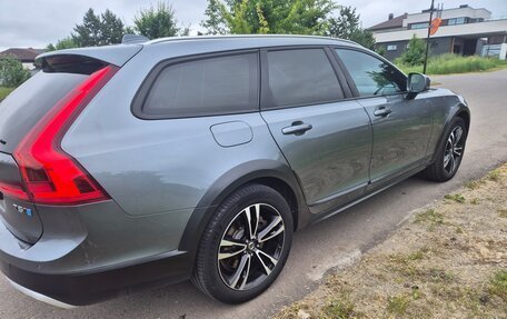 Volvo V90 Cross Country I рестайлинг, 2017 год, 3 099 000 рублей, 3 фотография