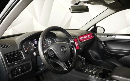 Volkswagen Touareg III, 2011 год, 1 689 000 рублей, 18 фотография