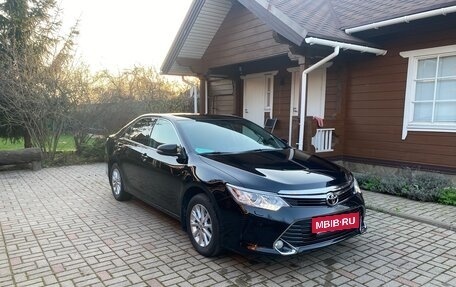 Toyota Camry, 2016 год, 2 480 000 рублей, 2 фотография