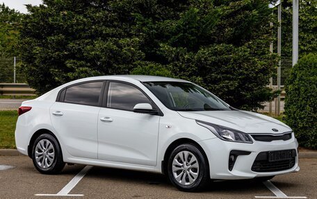 KIA Rio IV, 2017 год, 1 355 000 рублей, 3 фотография