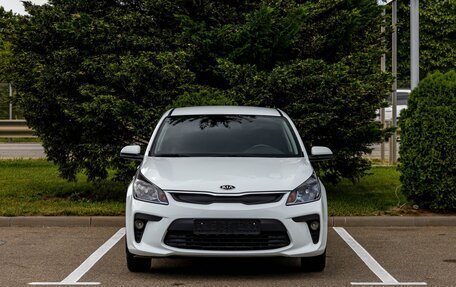 KIA Rio IV, 2017 год, 1 355 000 рублей, 2 фотография