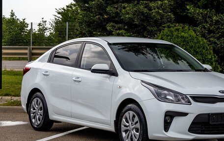 KIA Rio IV, 2017 год, 1 355 000 рублей, 9 фотография