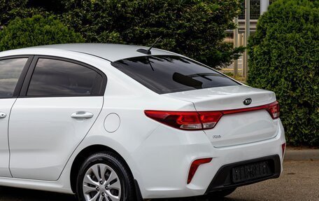KIA Rio IV, 2017 год, 1 355 000 рублей, 8 фотография