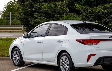 KIA Rio IV, 2017 год, 1 355 000 рублей, 10 фотография