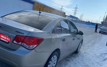 Chevrolet Cruze II, 2011 год, 690 000 рублей, 3 фотография