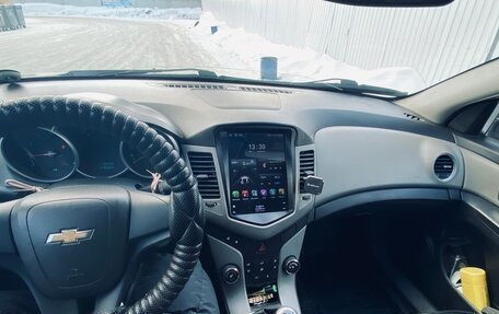 Chevrolet Cruze II, 2011 год, 690 000 рублей, 8 фотография