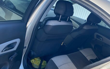 Chevrolet Cruze II, 2011 год, 690 000 рублей, 6 фотография