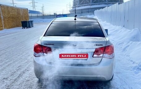 Chevrolet Cruze II, 2011 год, 690 000 рублей, 4 фотография