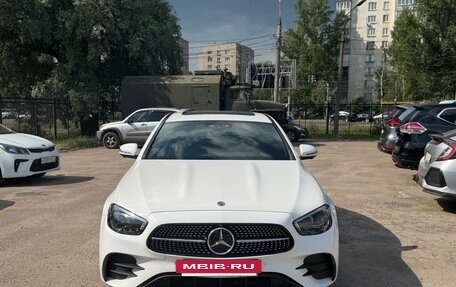 Mercedes-Benz E-Класс, 2020 год, 4 775 000 рублей, 2 фотография