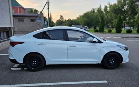 Hyundai Solaris II рестайлинг, 2020 год, 965 000 рублей, 3 фотография
