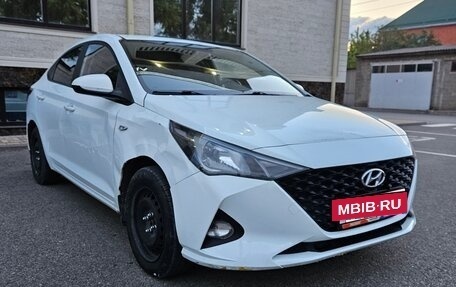 Hyundai Solaris II рестайлинг, 2020 год, 965 000 рублей, 7 фотография
