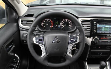 Mitsubishi L200 IV рестайлинг, 2019 год, 2 250 000 рублей, 8 фотография