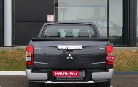 Mitsubishi L200 IV рестайлинг, 2019 год, 2 250 000 рублей, 5 фотография