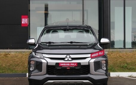 Mitsubishi L200 IV рестайлинг, 2019 год, 2 250 000 рублей, 2 фотография