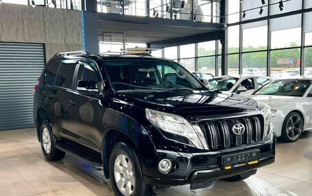 Toyota Land Cruiser Prado 150 рестайлинг 2, 2014 год, 3 120 000 рублей, 3 фотография