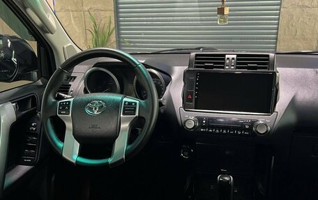 Toyota Land Cruiser Prado 150 рестайлинг 2, 2014 год, 3 120 000 рублей, 23 фотография