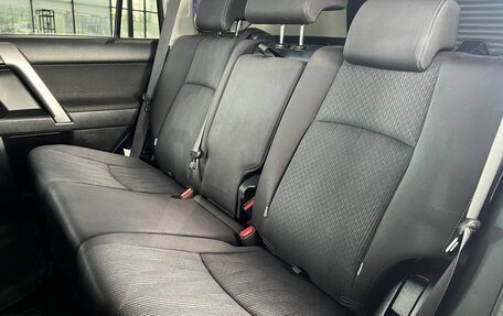 Toyota Land Cruiser Prado 150 рестайлинг 2, 2014 год, 3 120 000 рублей, 27 фотография