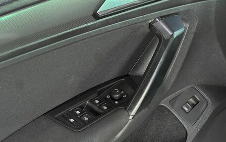 Volkswagen Tiguan II, 2019 год, 2 650 000 рублей, 18 фотография