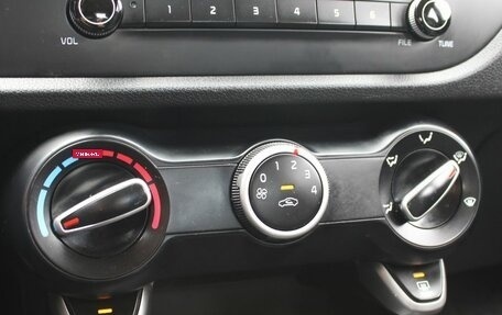 KIA Rio IV, 2018 год, 1 289 000 рублей, 15 фотография
