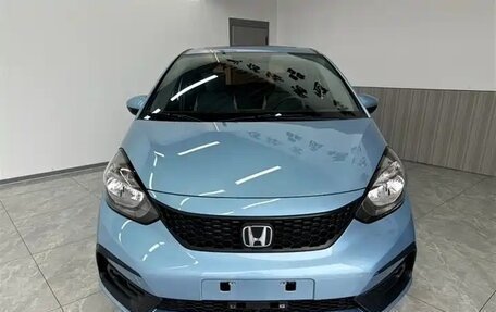Honda Fit, 2021 год, 1 400 000 рублей, 2 фотография