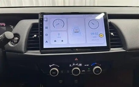 Honda Fit, 2021 год, 1 400 000 рублей, 15 фотография