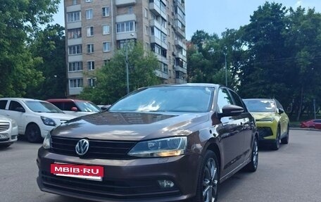Volkswagen Jetta VI, 2015 год, 1 199 000 рублей, 3 фотография