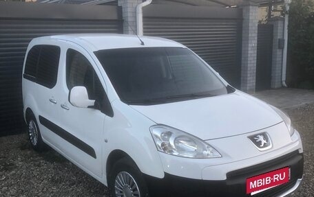 Peugeot Partner II рестайлинг 2, 2010 год, 680 000 рублей, 15 фотография