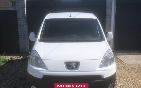 Peugeot Partner II рестайлинг 2, 2010 год, 680 000 рублей, 13 фотография