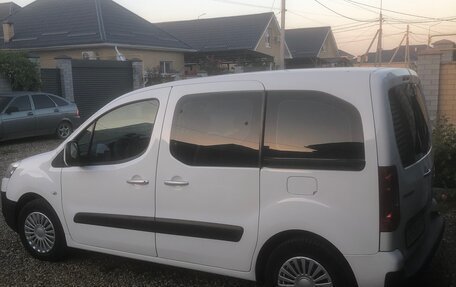 Peugeot Partner II рестайлинг 2, 2010 год, 680 000 рублей, 17 фотография
