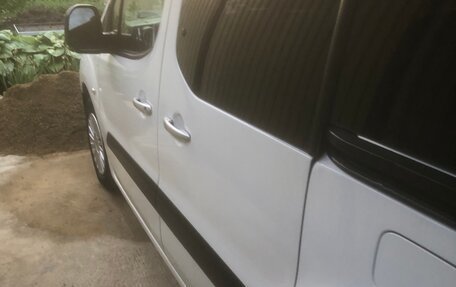Peugeot Partner II рестайлинг 2, 2010 год, 680 000 рублей, 18 фотография