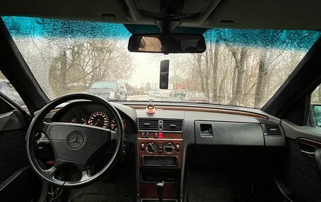 Mercedes-Benz C-Класс, 1993 год, 150 000 рублей, 6 фотография