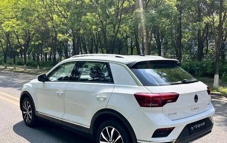 Volkswagen T-Roc I, 2022 год, 1 770 000 рублей, 6 фотография