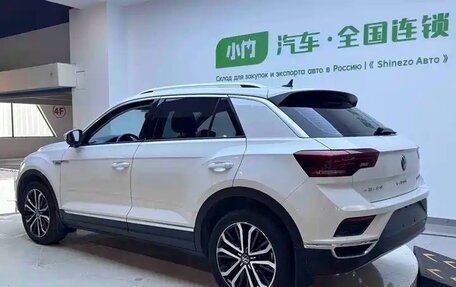Volkswagen T-Roc I, 2022 год, 1 825 000 рублей, 5 фотография