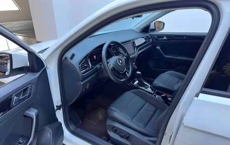 Volkswagen T-Roc I, 2022 год, 1 825 000 рублей, 8 фотография