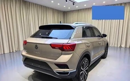 Volkswagen T-Roc I, 2022 год, 1 791 000 рублей, 4 фотография