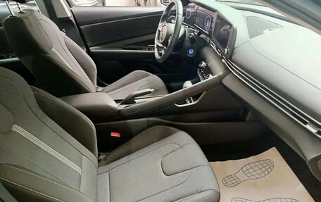 Hyundai Elantra, 2022 год, 1 999 000 рублей, 8 фотография