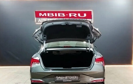 Hyundai Elantra, 2022 год, 1 999 000 рублей, 6 фотография