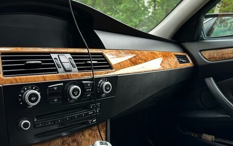BMW 5 серия, 2005 год, 700 000 рублей, 11 фотография