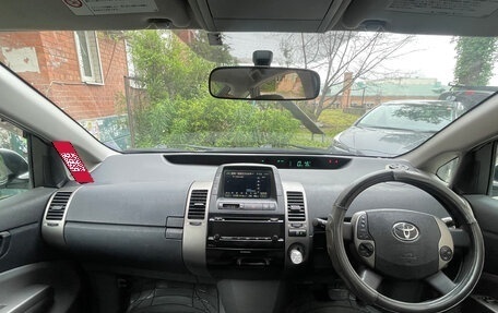 Toyota Prius, 2010 год, 690 000 рублей, 9 фотография