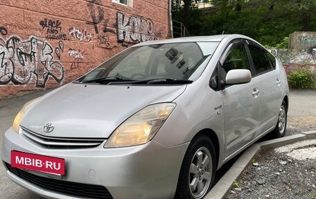 Toyota Prius, 2010 год, 690 000 рублей, 6 фотография