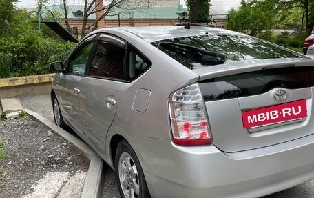 Toyota Prius, 2010 год, 690 000 рублей, 5 фотография