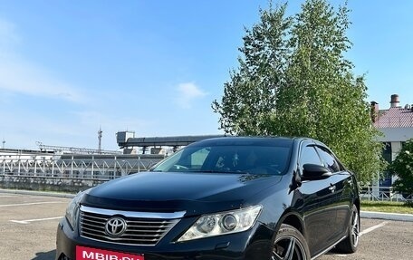 Toyota Camry, 2011 год, 1 800 000 рублей, 2 фотография