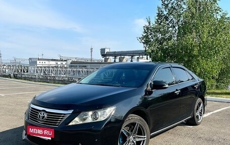Toyota Camry, 2011 год, 1 800 000 рублей, 3 фотография