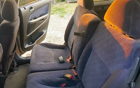 Honda Stream I рестайлинг, 2002 год, 350 000 рублей, 8 фотография